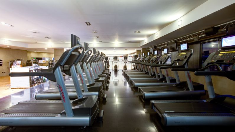 Foto della sala cardio fitness di Special ONE a Sarezzo.